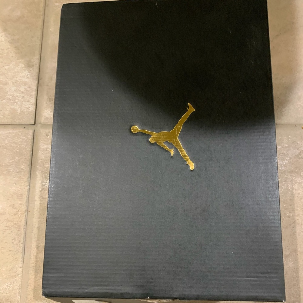 Jordan Retro 12 - Picture 7 of 7